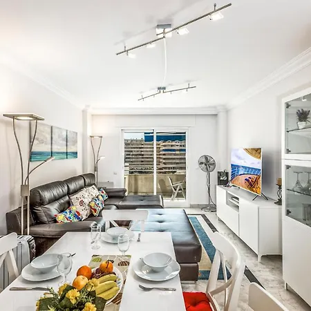 1 Bedroom Cozy In Lägenhet